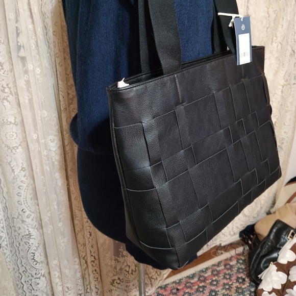 Universal* Thread black tote/ handbag New with Tags. - Picture 7 of 7